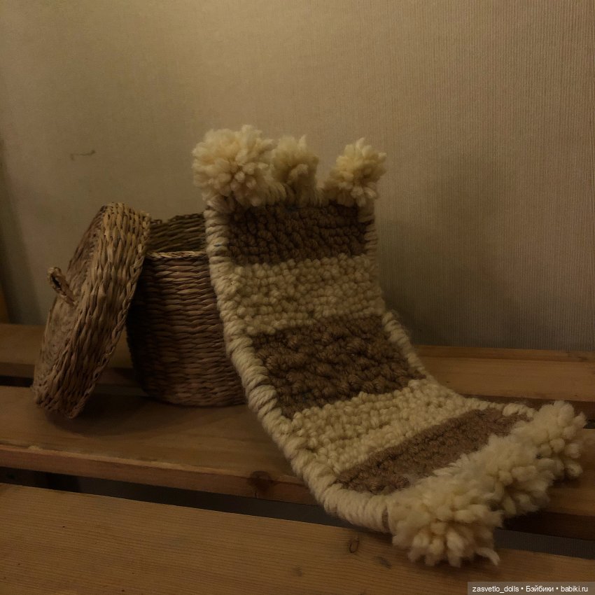 Пушистые коврики для кукол (фото 4)