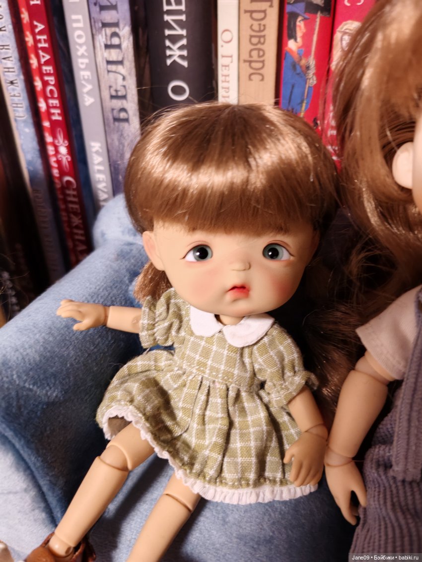 Те, кто не поместился — Коллекции игровых кукол (Playline): фото полок (фото 2)