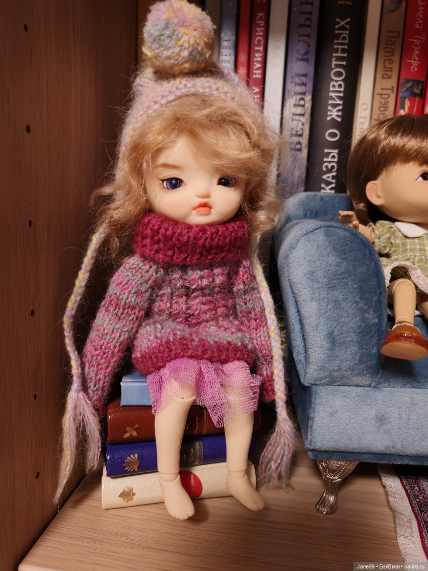 Те, кто не поместился — Коллекции игровых кукол (Playline): фото полок (фото 3)