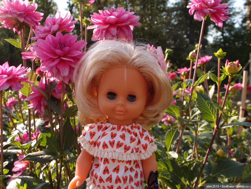 Цветочная прогулка Pluti и Oberlind