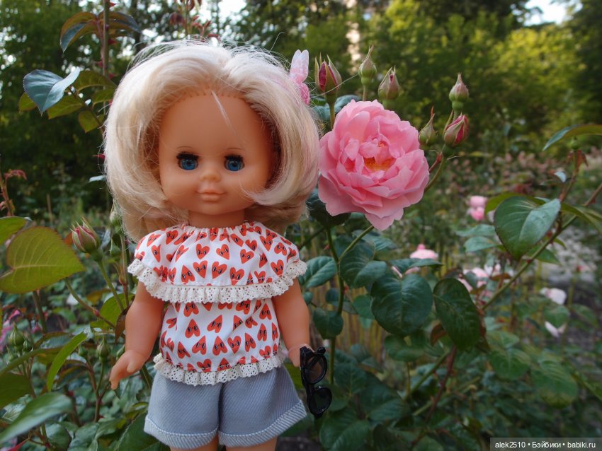 Цветочная прогулка Pluti и Oberlind