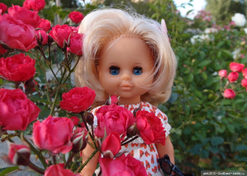 Цветочная прогулка Pluti и Oberlind