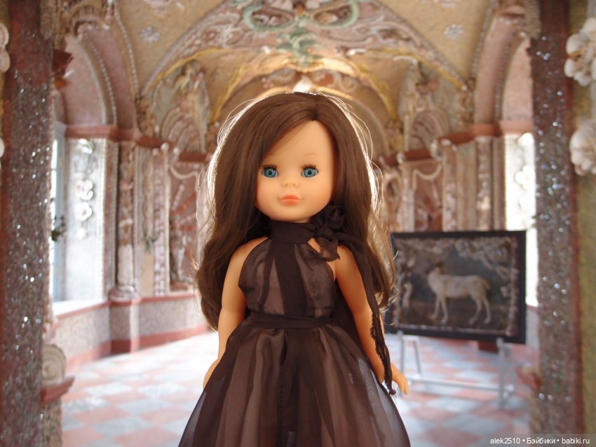 Nancy Famosa и платья DeAGOSTINI