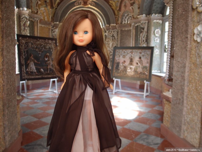 Nancy Famosa и платья DeAGOSTINI