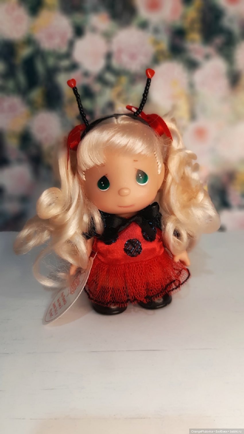 Precious Moments:«Божья коровка»