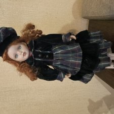 Помогите пожалуйста опознать куклу