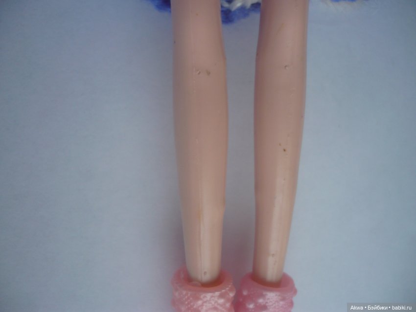 Подскажите пожалуйста черные точки это заводской брак или что-то другое (фото 3)