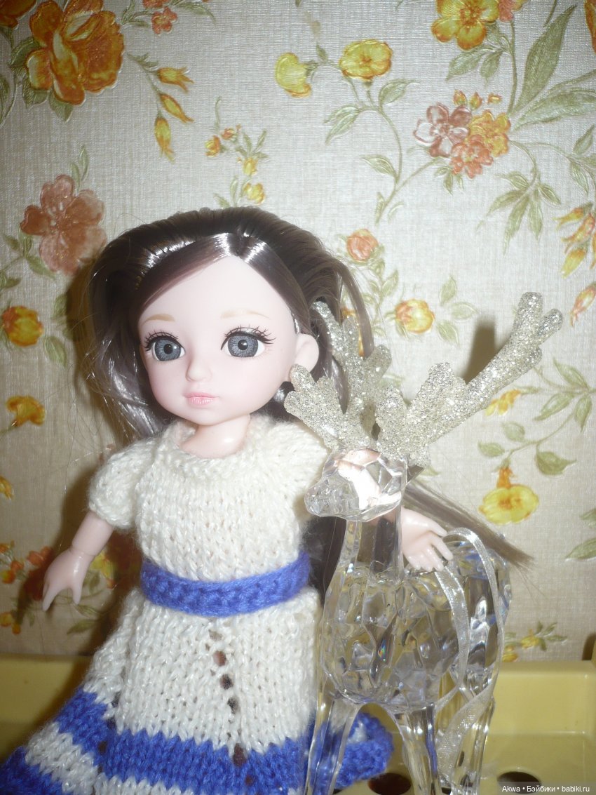 Радужный олень и новогодняя елка (фото 2)