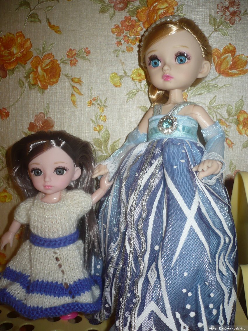 Радужный олень и новогодняя елка