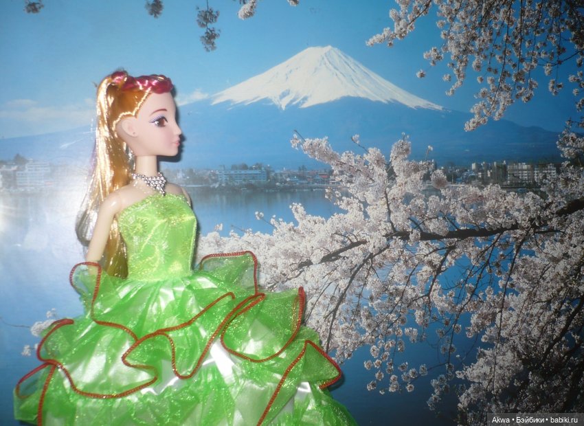 Флора, японский пейзаж и новый сервиз