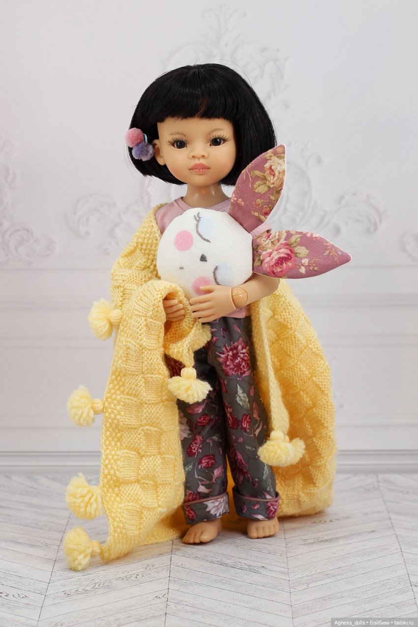 Девчонки в домашней одежде