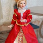 Фарфоровая кукла "Королева Марго"