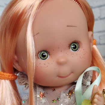 Взглянуть на мир "другими" глазами.