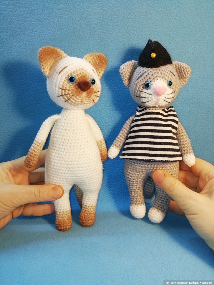 Кого девушки любят больше, морячков или котиков (фото 3)