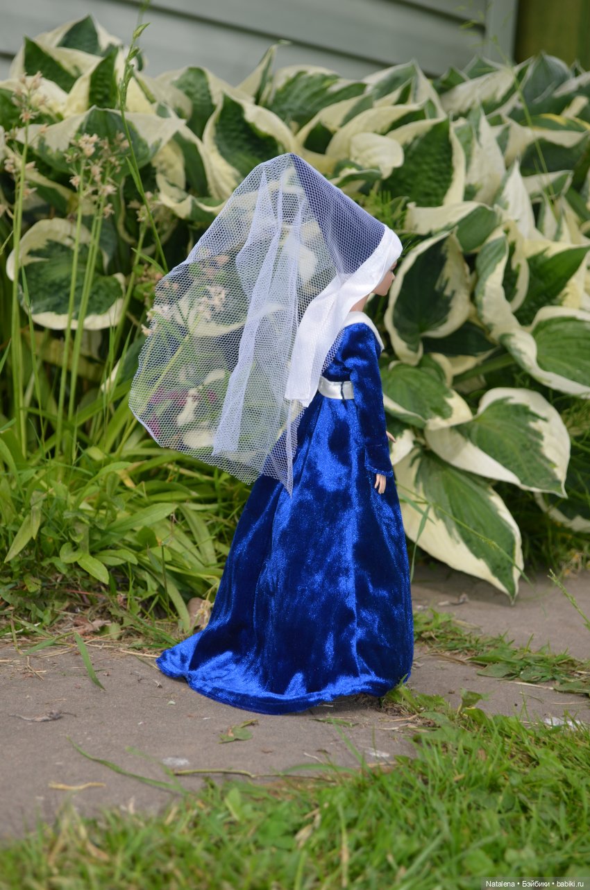 Еще одна красавица — Куклы Barbie (Барби): Looks (фото 2)