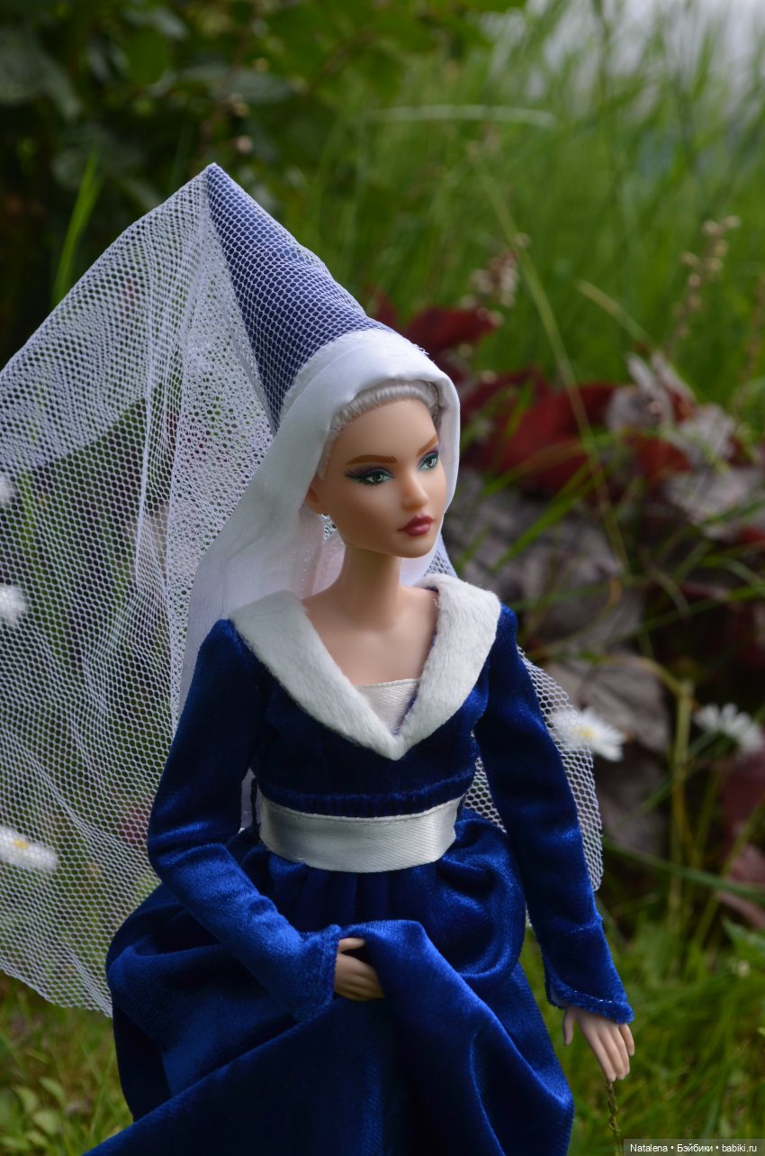 Еще одна красавица — Куклы Barbie (Барби): Looks (фото 7)