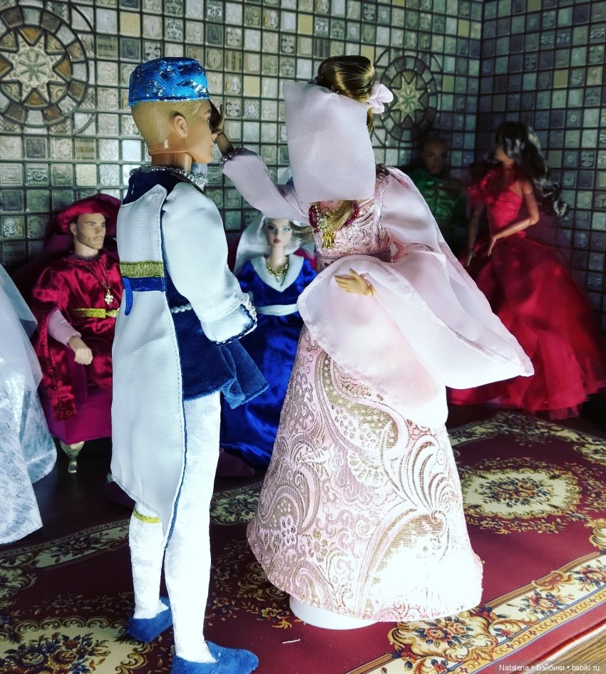 Новогодняя сказка — Новогодняя телепрограмма: праздничный концерт и шоу кукол