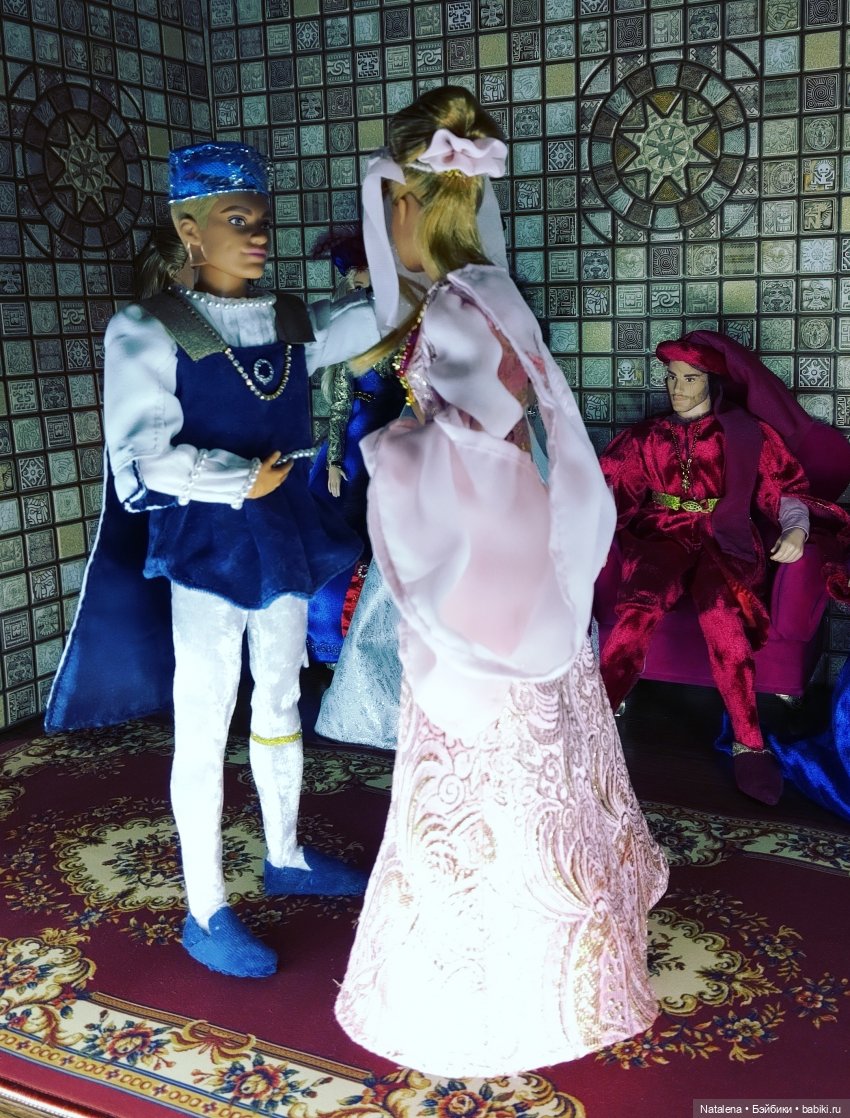 Новогодняя сказка — Новогодняя телепрограмма: праздничный концерт и шоу кукол