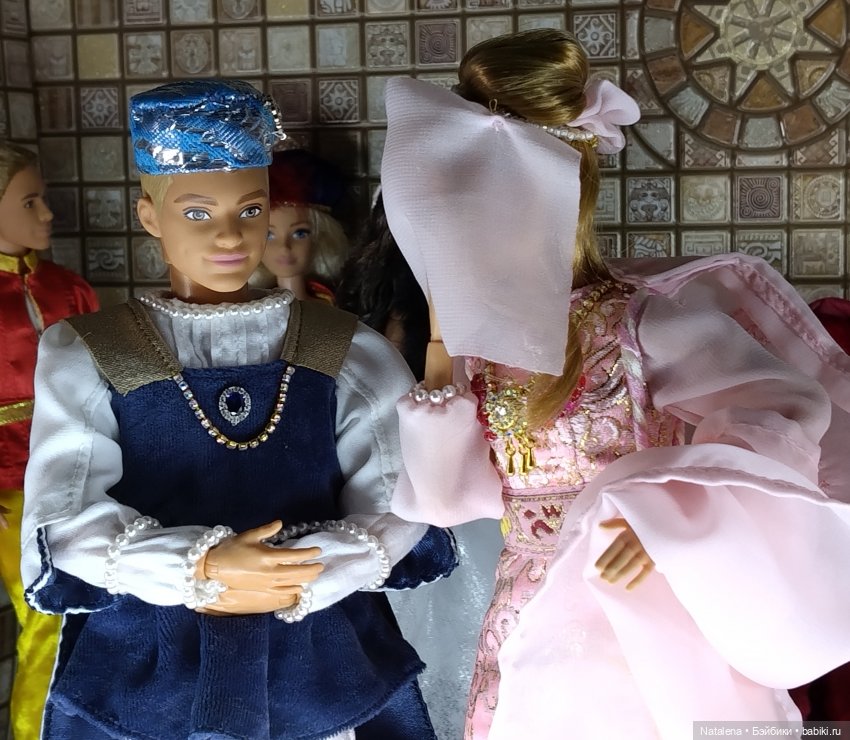 Новогодняя сказка — Новогодняя телепрограмма: праздничный концерт и шоу кукол