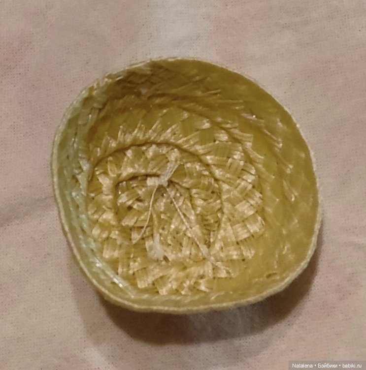 Шляпа для куклы из сервировочной салфетки