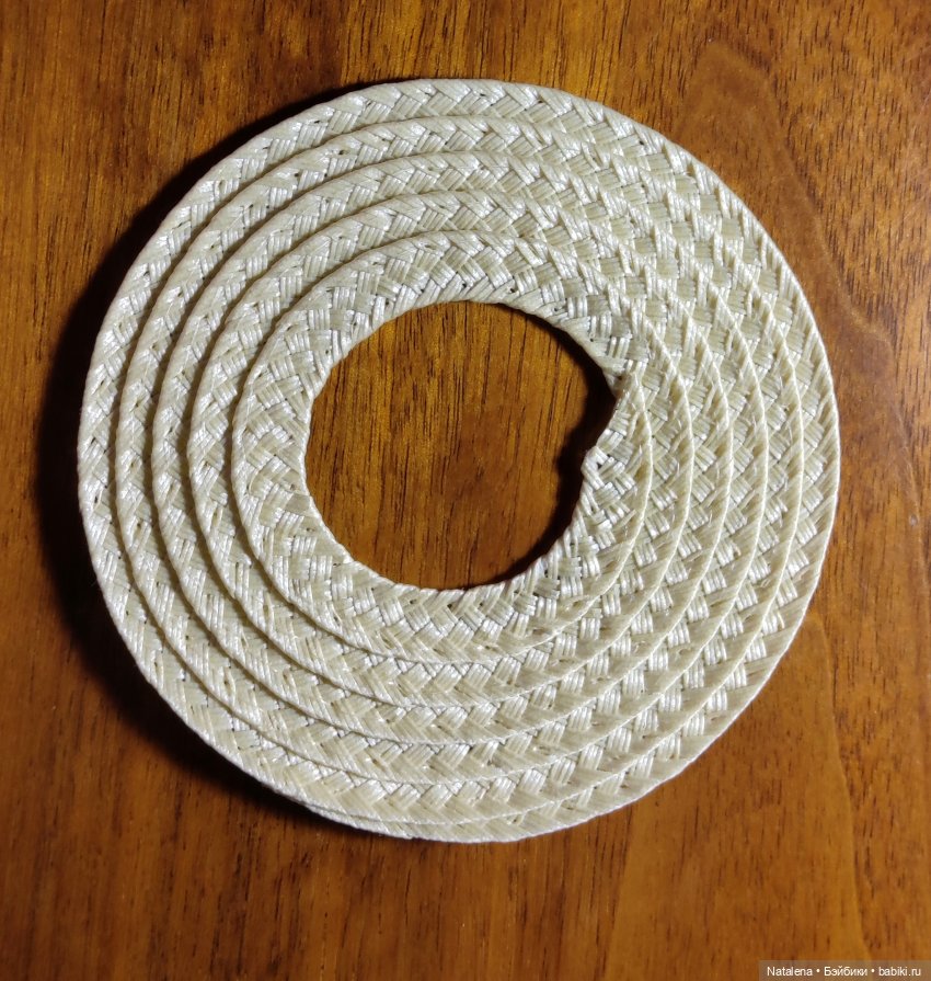 Шляпа для куклы из сервировочной салфетки (фото 5)