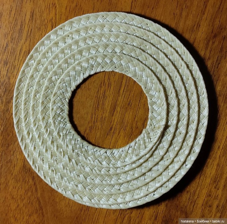 Шляпа для куклы из сервировочной салфетки (фото 7)