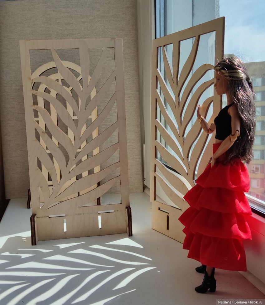 Полка из фикспрайса в качестве ширмы или двери для кукольного домика (фото 6)