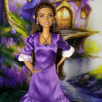 Приехала новенькая девочка