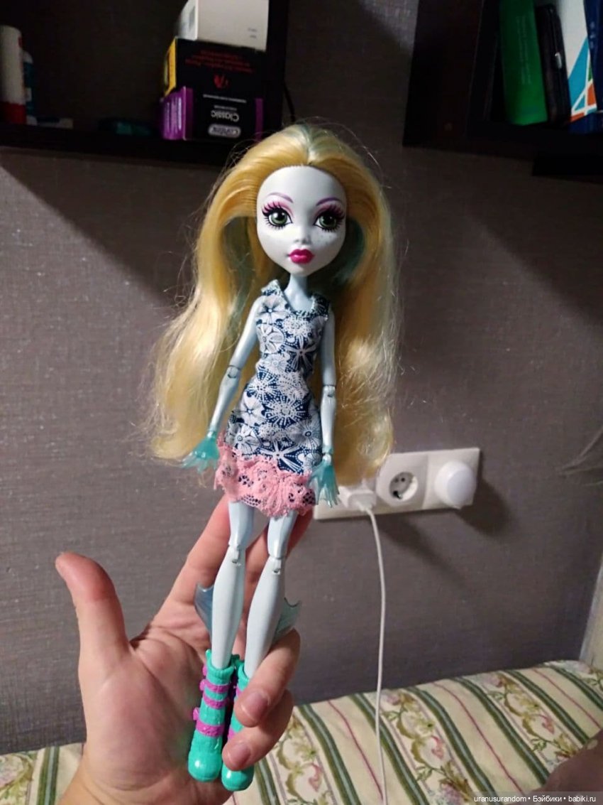 Несколько костюмов на monster high (фото 4)