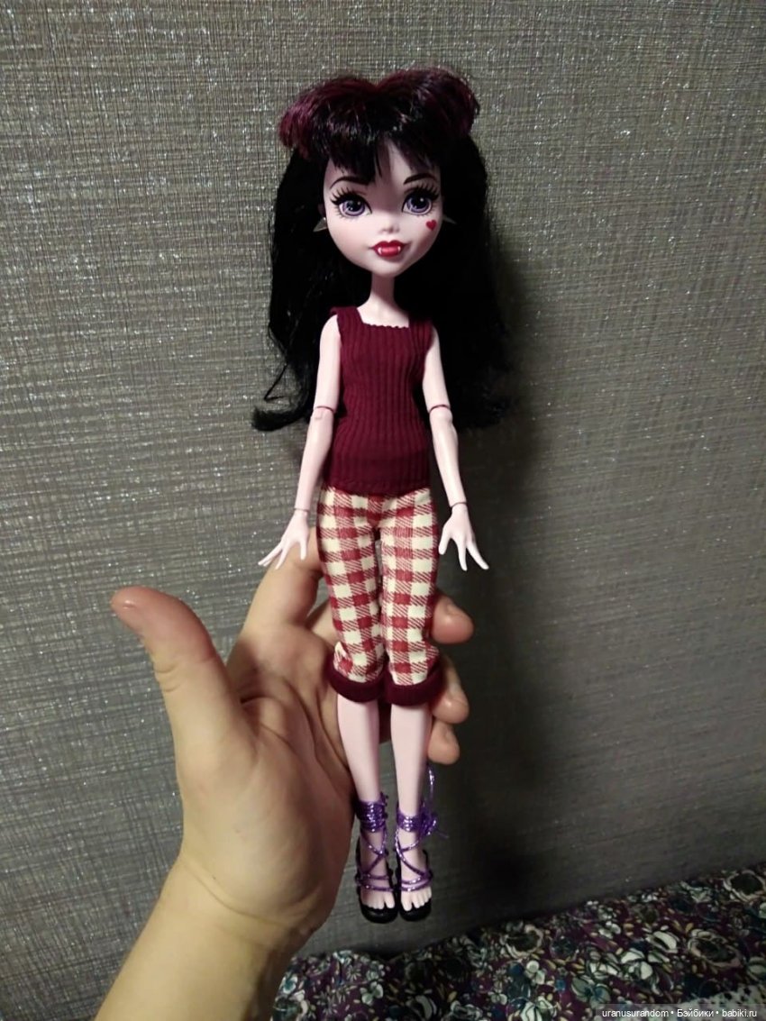 Несколько костюмов на monster high