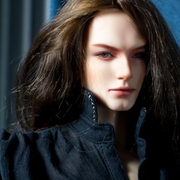 Тео, здесь впервые