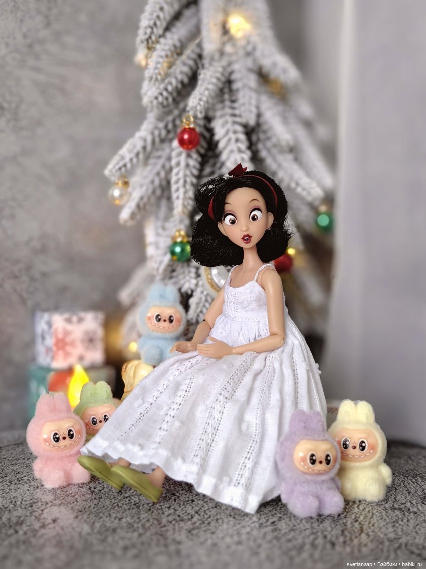 В гости к Белоснежке — Куклы Disney Animators и Принцессы Диснея: Disney Store