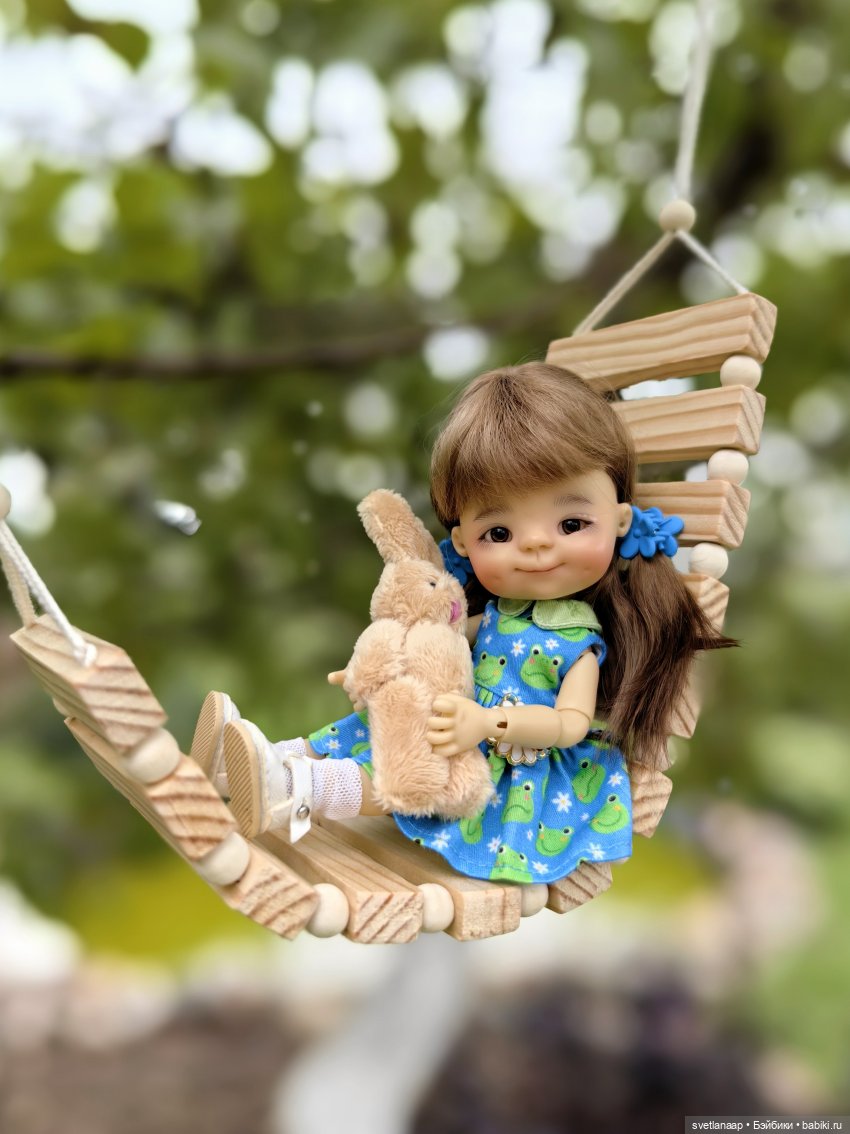Подвесной деревянный гамак для кукол