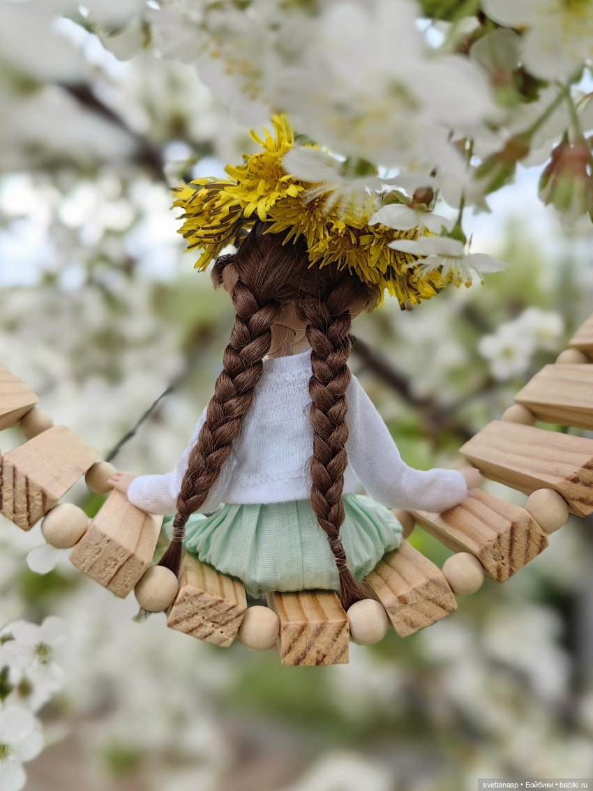 Подвесной деревянный гамак для кукол