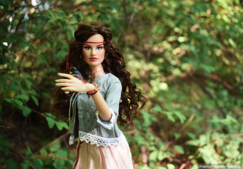 Фея, что рвет и сшивает, ведьма, что скрыта до времени