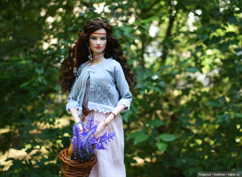 Фея, что рвет и сшивает, ведьма, что скрыта до времени