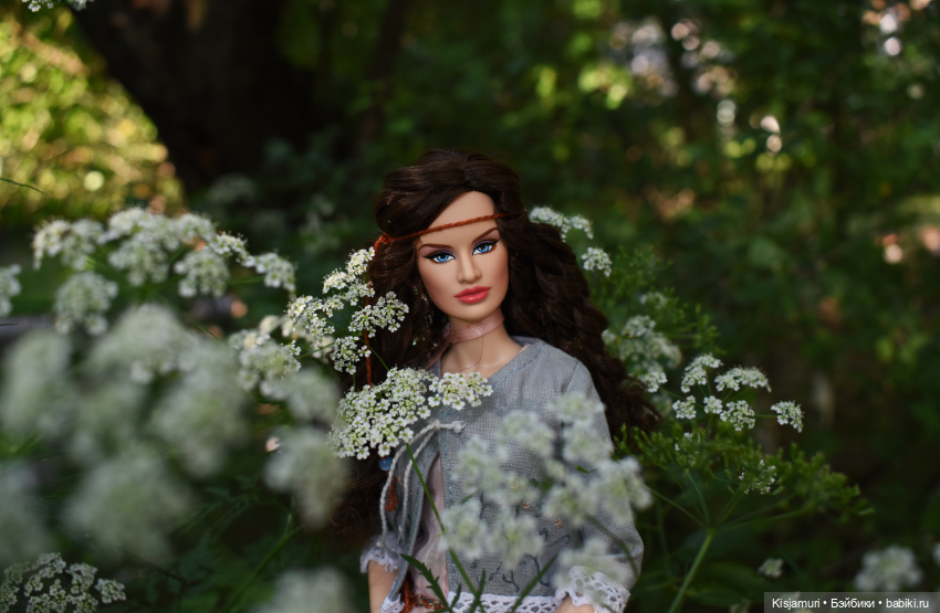 Фея, что рвет и сшивает, ведьма, что скрыта до времени