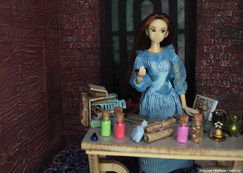 И столик на цепях...стоит (фото 2)