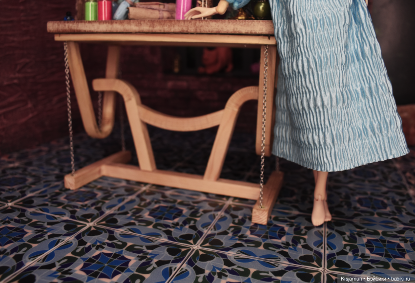 И столик на цепях...стоит (фото 7)