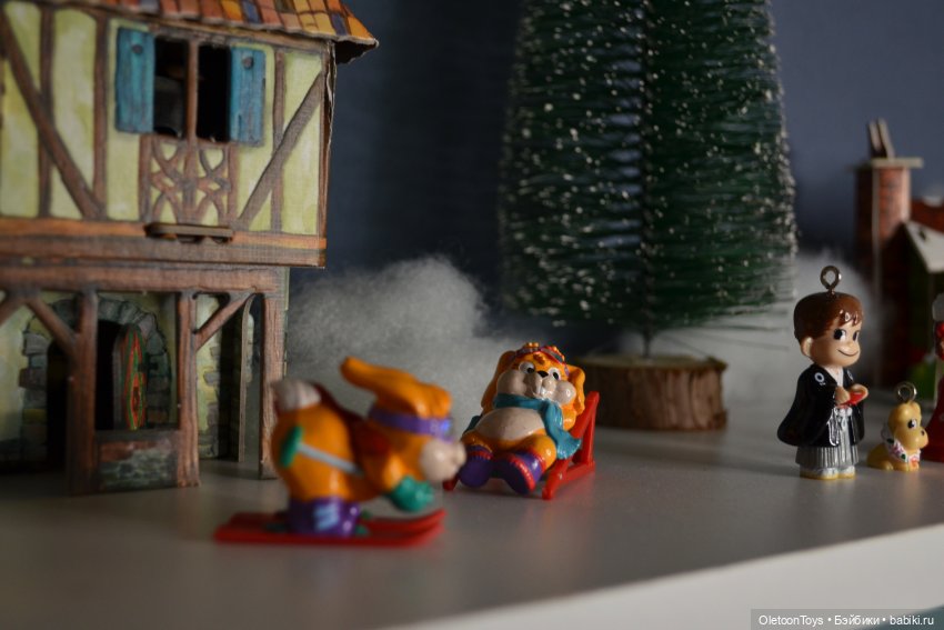 Деревня Кроликов — Фигурки Киндер Сюрприз (Kinder) (фото 4)