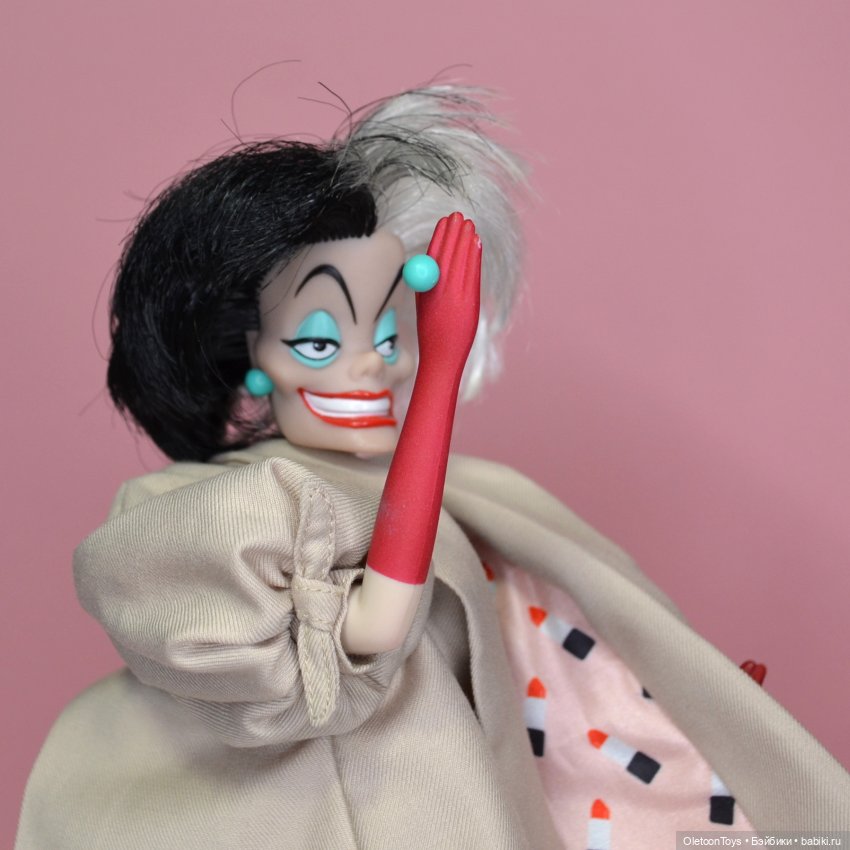 Круэлла де Виль — Куклы Disney Animators и Принцессы Диснея: Disney Store