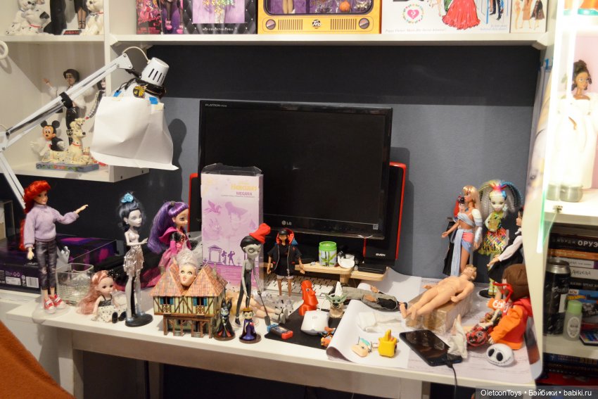 Цирковая полка — Коллекции игровых кукол (Playline): фото полок