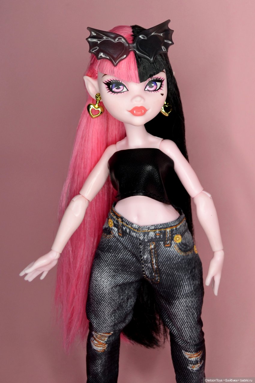 Дракулаура на примерке — Куклы Monster High и Ever After High: G1 (фото 8)