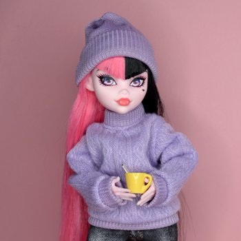 Дракулаура на примерке