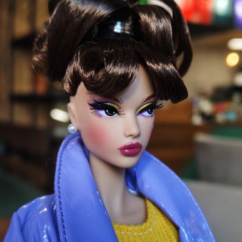 Девушка без истории