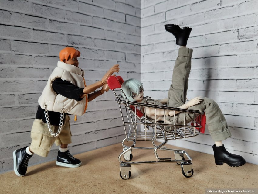 Украли тележку — Экшн