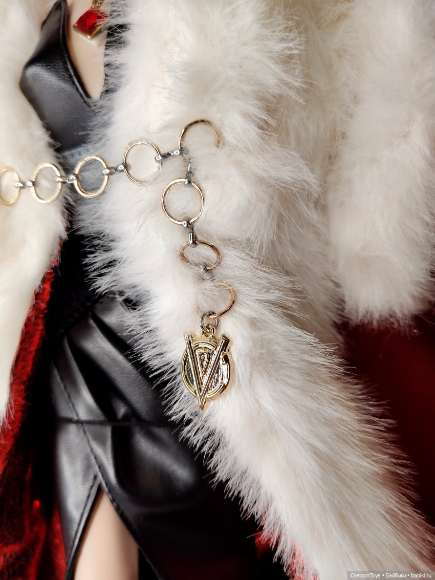 Большая Круэлла — Куклы Disney Animators и Принцессы Диснея: Disney Store (фото 10)