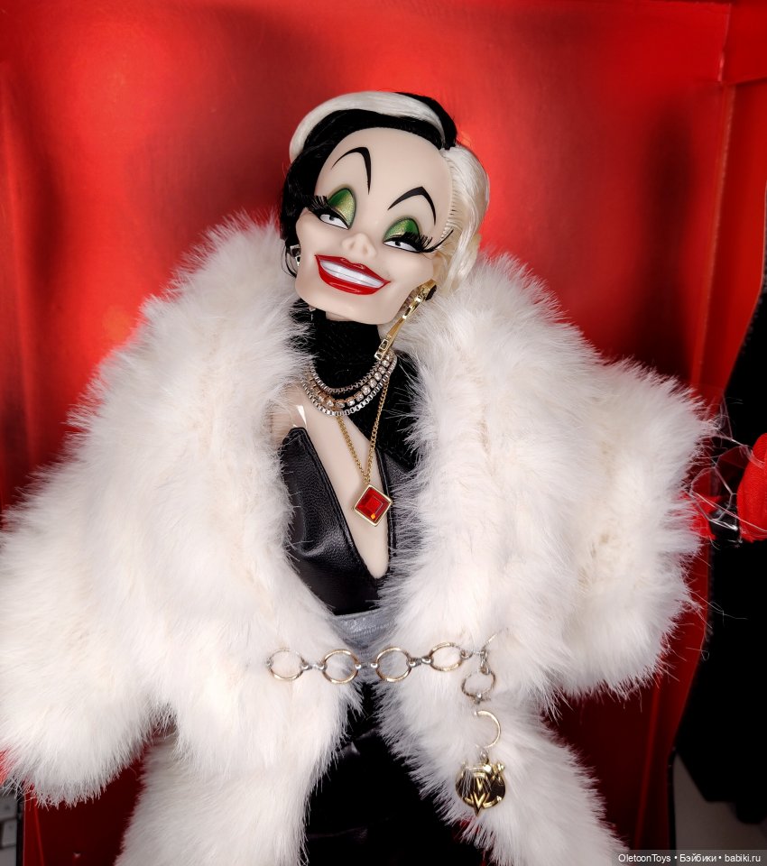 Большая Круэлла — Куклы Disney Animators и Принцессы Диснея: Disney Store (фото 7)