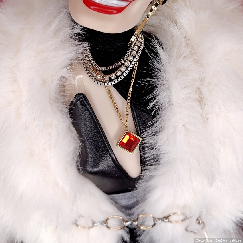 Большая Круэлла — Куклы Disney Animators и Принцессы Диснея: Disney Store (фото 8)