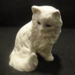 Статуэтка белой кошки Goebel винтаж Германия